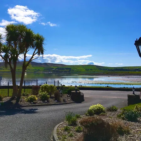 Coastline House Bed & Breakfast 4*