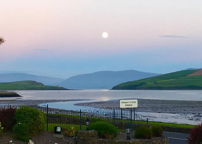 Coastline House Bed & Breakfast 4*